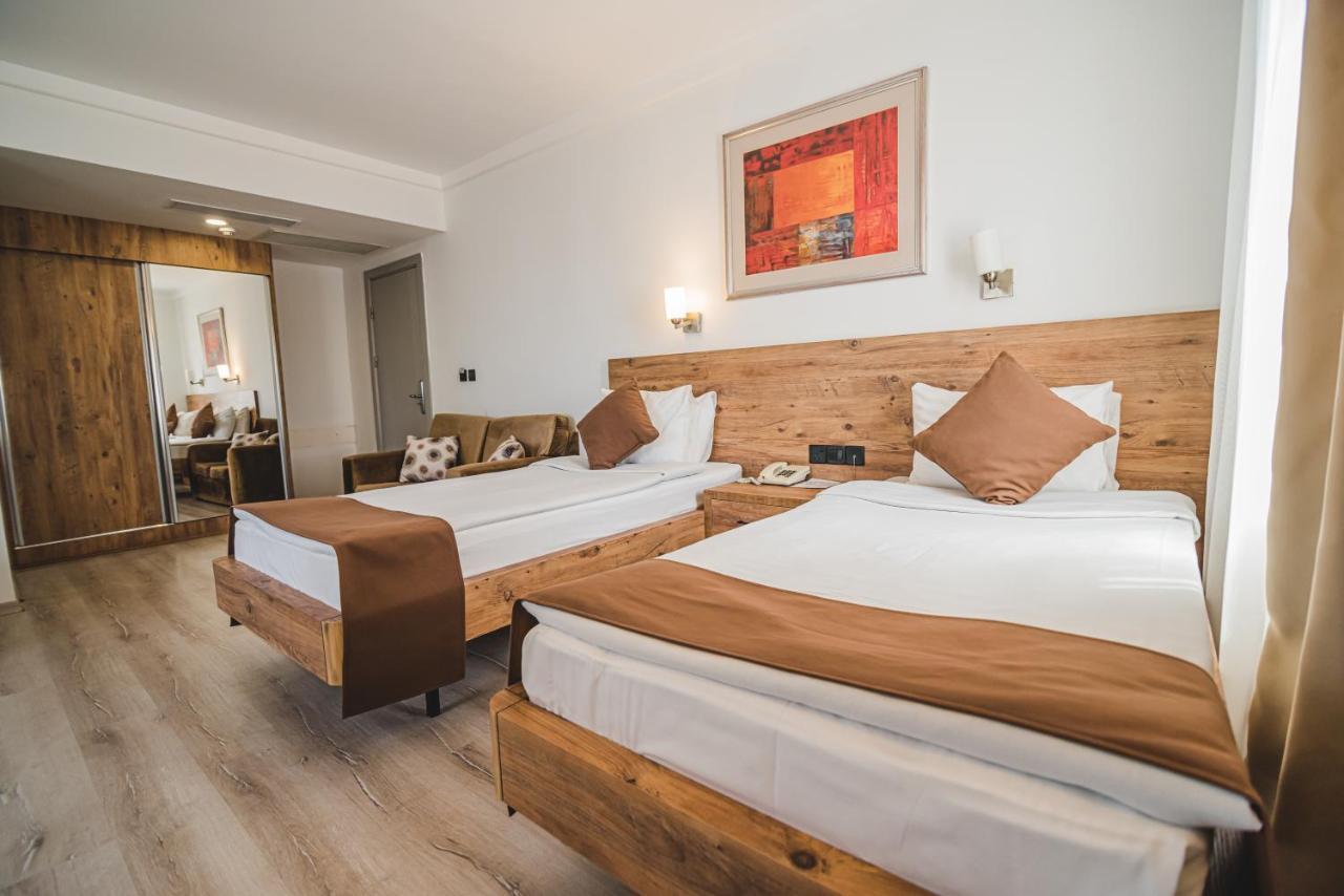 Uptown Bueyuek Anadolu Girne Hotel 外观 照片