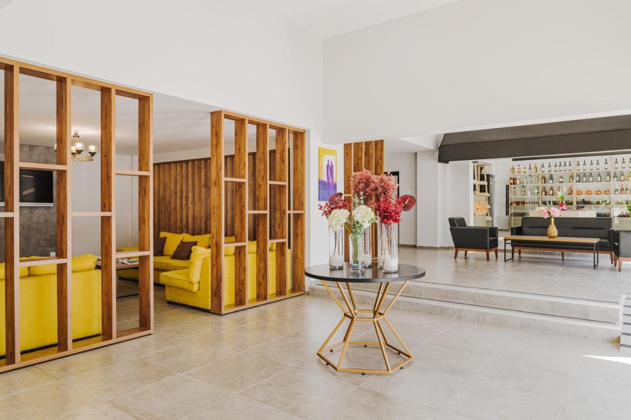 Uptown Bueyuek Anadolu Girne Hotel 外观 照片