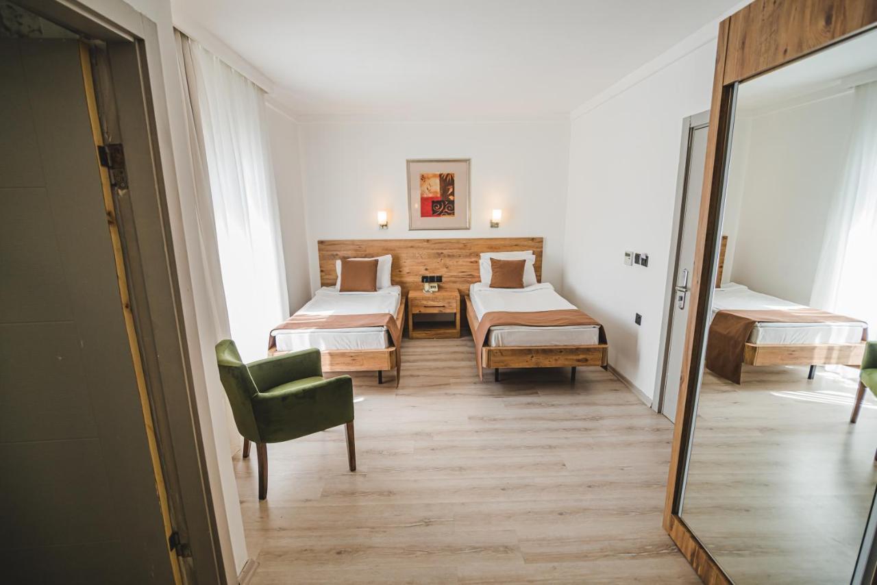 Uptown Bueyuek Anadolu Girne Hotel 外观 照片