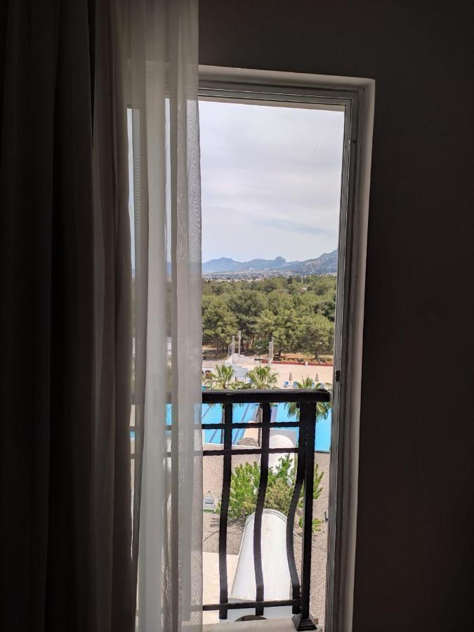 Uptown Bueyuek Anadolu Girne Hotel 外观 照片