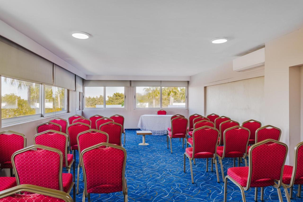 Uptown Bueyuek Anadolu Girne Hotel 外观 照片