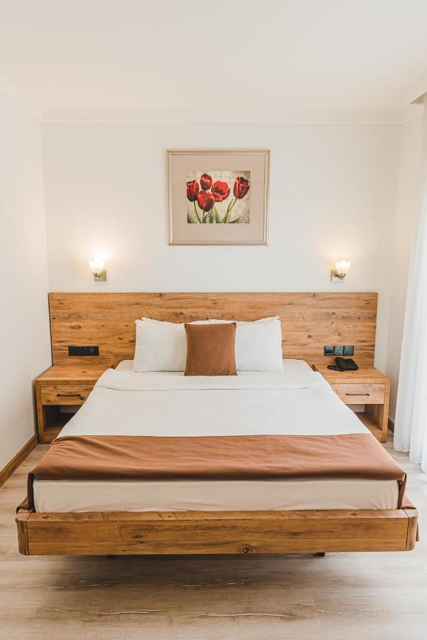 Uptown Bueyuek Anadolu Girne Hotel 外观 照片