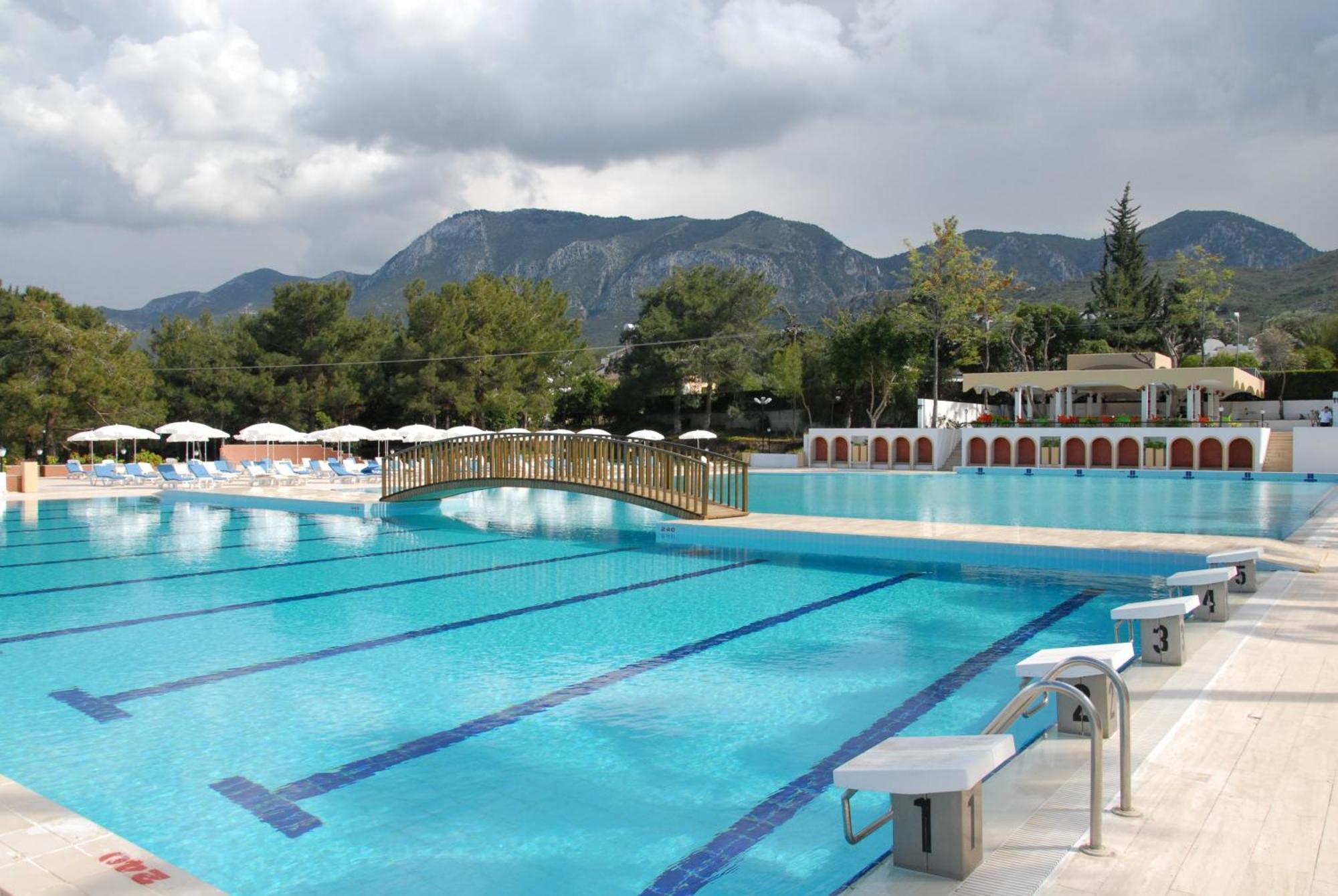 Uptown Bueyuek Anadolu Girne Hotel 外观 照片